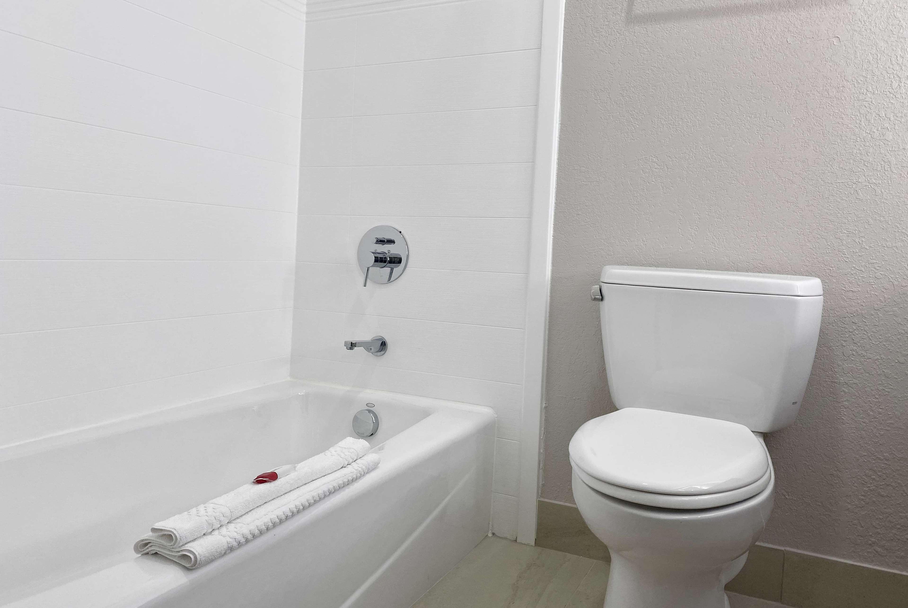 Days Inn & Suites By Wyndham Peachtree Corners Norcross Εξωτερικό φωτογραφία