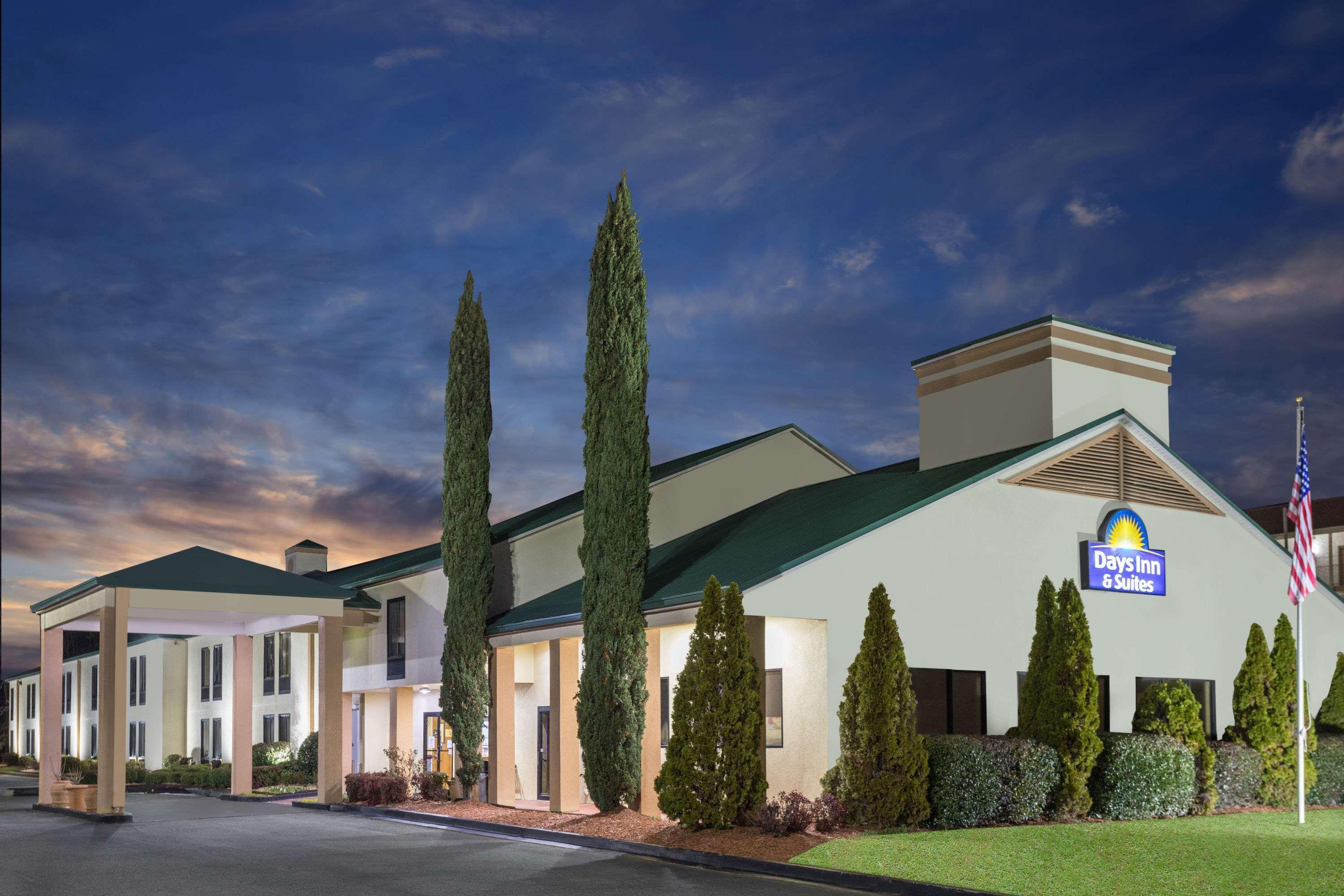Days Inn & Suites By Wyndham Peachtree Corners Norcross Εξωτερικό φωτογραφία