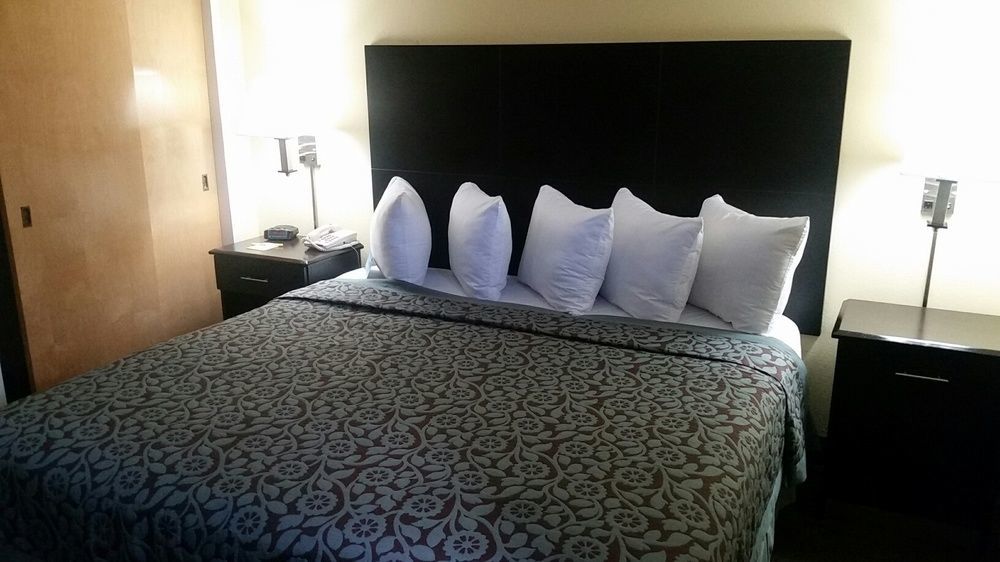 Days Inn & Suites By Wyndham Peachtree Corners Norcross Εξωτερικό φωτογραφία