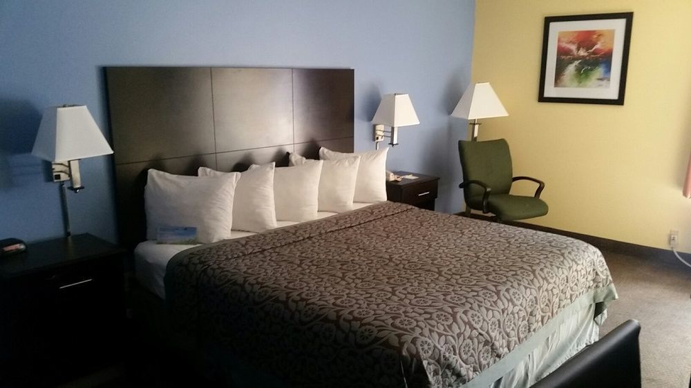 Days Inn & Suites By Wyndham Peachtree Corners Norcross Εξωτερικό φωτογραφία