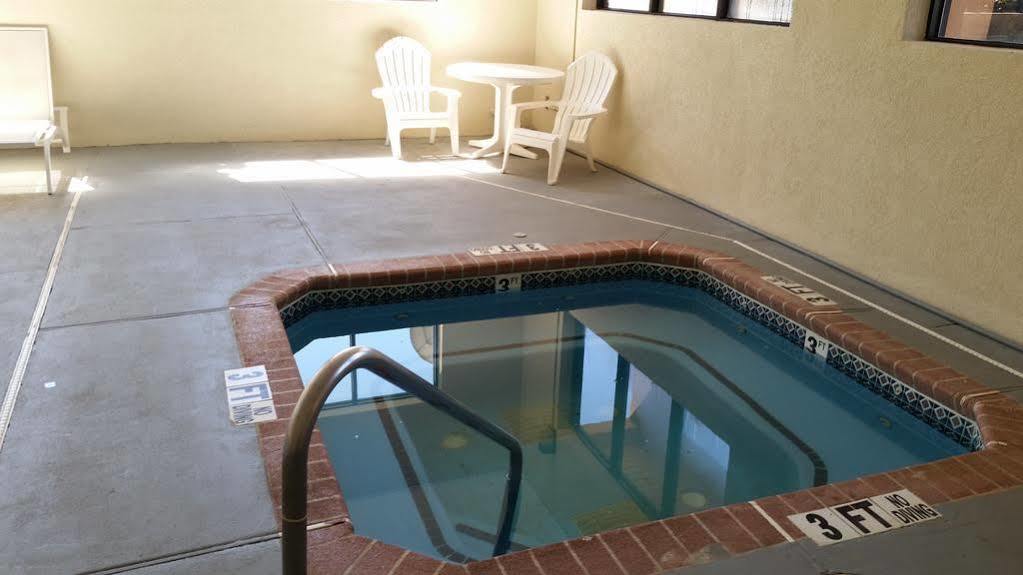 Days Inn & Suites By Wyndham Peachtree Corners Norcross Εξωτερικό φωτογραφία